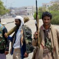 Los rebeldes yemeníes toman una base militar en el sur del país