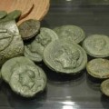 600 kilos de monedas romanas descubiertas en un parque de Sevilla