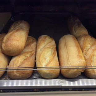 Panaderos piden a la RAE que suprima el refrán 'pan con pan comida de tontos'