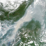 Los peores incendios forestales de Siberia en 10.000 años captados por satélite (ING) Los peores incendios forestales de Siberia en 10.000 años captados por satélite (ING)