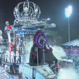 Carroza inspirada en Star Wars desfila en el sambódromo del carnaval de São Paulo