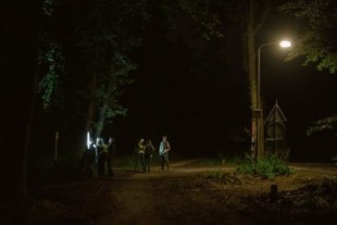 Un rito de verano holandés: abandonar a los niños en el bosque durante la noche