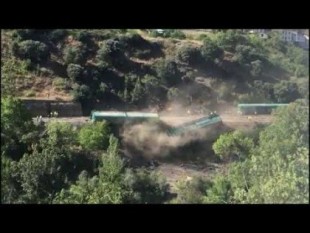 La Confederación Hidrográfica estudia multar a Adif por el vagón caído al Sil