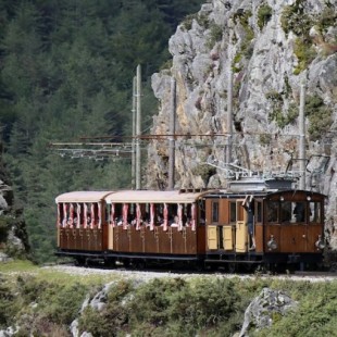 El tren de Larrun, casi un siglo trepando