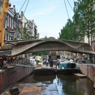 Inaugurado en Ámsterdam el primer puente de acero impreso en 3D del mundo