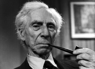 Bertrand Russell elogia la ociosidad y la jornada laboral de cuatro horas
