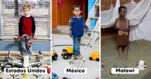 Fotógrafo viaja por el mundo retratando niños junto con sus juguetes más preciados