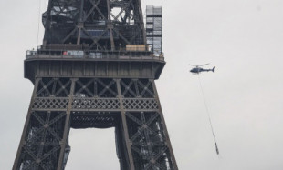 La Torre Eiffel crece seis metros en una semana