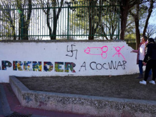 Vandalizan con símbolos nazis y machistas un colegio público de Valladolid