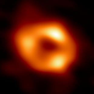 La primera imagen del agujero negro del centro de nuestra galaxia