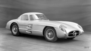 Un Mercedes 300 SLR de 1955 es subastado por 135 millones de euros, convirtiéndose así en el coche más caro del mundo