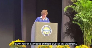 Un alumno de Florida sustituye la palabra 'gay' por 'pelo rizado' para esquivar la censura en su discurso de graduación