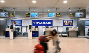 Es abusivo y nulo el suplemento de 50 € que Ryanair cobra por el equipaje de mano