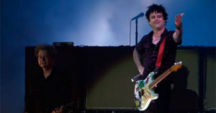Billie Joe Armstrong (Green Day) proclama que "renuncia" a su ciudadanía tras la derogación del aborto: "Que le jodan a Estados Unidos"