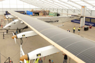 El primer avión solar de vuelo perpetuo ha nacido en España, ya está en el aire y lo hemos visto a fondo