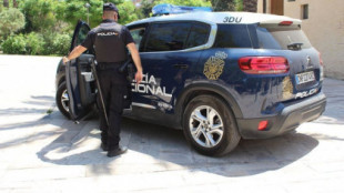 Detenido en Murcia por golpear y proferir insultos racistas a una mujer mientras aparcaba su coche