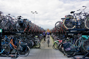 Alguien ha calculado el CO2 que ahorraríamos si fuéramos en bici tanto como Países Bajos. Y es muchísimo