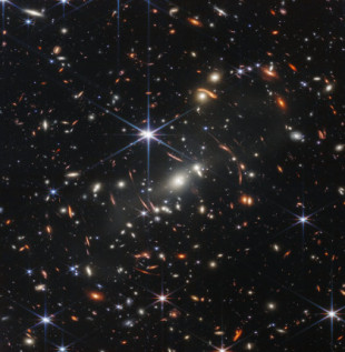 Webb revela una galaxia que brilla con los cúmulos estelares más antiguos del universo (IN)