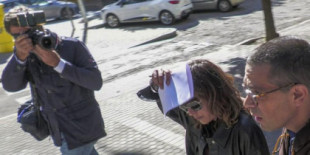 La actriz María León niega haber agredido a una policía en Sevilla y denuncia abuso policial