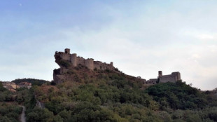 El Castillo Roccascalegna es una de las fortalezas más originales del mundo. Te contamos por qué