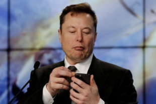 Elon Musk ha intentado despedir a los trabajadores europeos por mail. Pero se ha topado con la ley